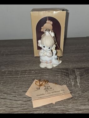 Vintage 1987 Enesco Precious Moments Figurine/Ornament Girl with Goose 3.5"